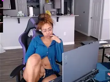 Stripchat Nude Webcam of ReeseZen