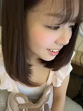 Stripchat Live Sex Cam of HappySadGirl