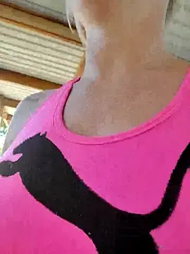 Stripchat Free Live Porn of POPPY_XO