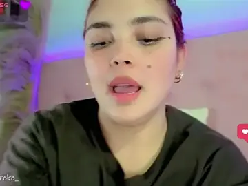 Stripchat Live Sex Cam of Kylie_brokee