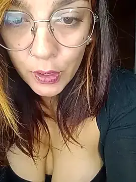 Stripchat Live Porn of kuramaqueen