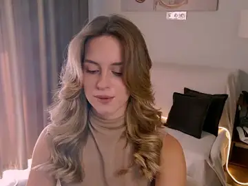 Stripchat Adult Webcam of RozzitaBedberry