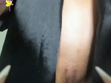 Stripchat Sex Cam of TattoedLexi_