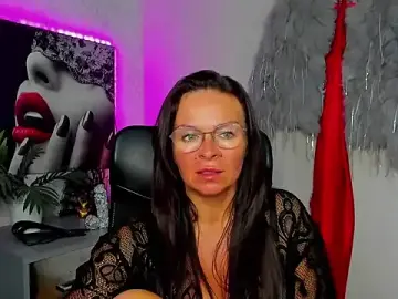 Stripchat Adult Video Chat of HelenLuxx