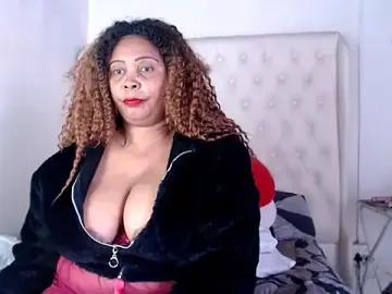 Stripchat Live Sex Cam of PlatnumBoobsX
