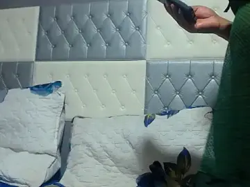 Stripchat Free Porn Cam of SEXYBUSTYEBONYXX