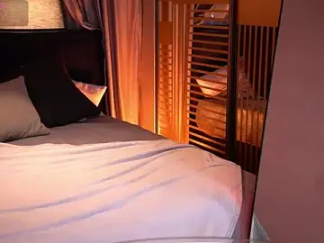 Stripchat Sex Cam of LunaNight
