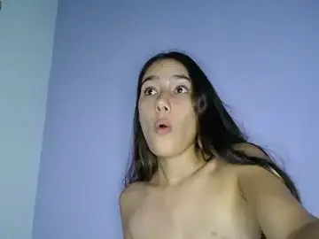 Stripchat Live Sex Cam of Amber_Miiller2