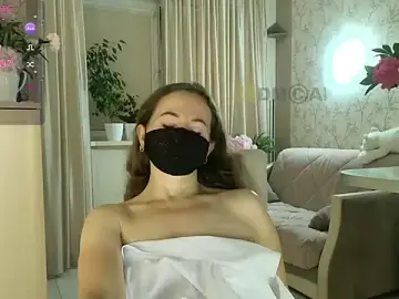 Stripchat Nude Webcam of MilfeaN