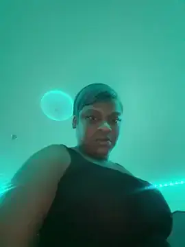Stripchat Free Live Porn of Prettynthick12
