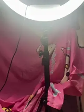Stripchat Free Porn Cam of m_yummyshish
