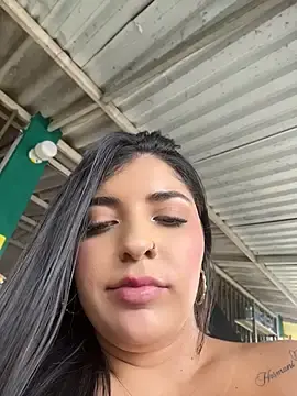 Stripchat Free Porn Cam of Isaa-Sweet