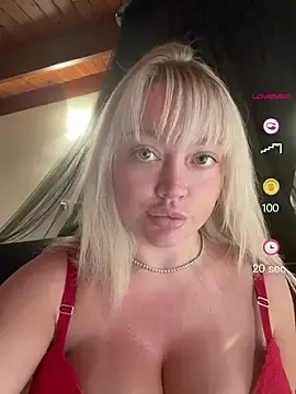 Stripchat Free Porn Cam of misstitmouseofficial