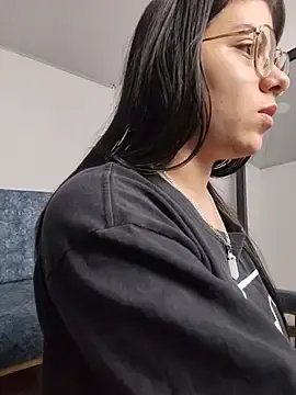 Stripchat Free Live Porn of harper_ks
