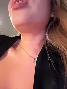 Stripchat Live Porn of romyamo