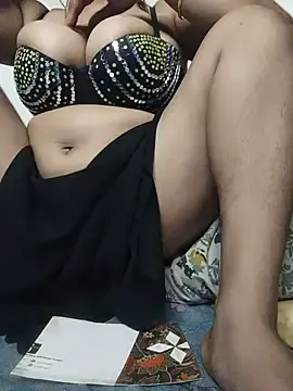 Stripchat Live Sex Cam of Rater-rani143