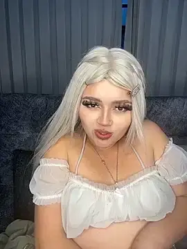 Stripchat Free Porn Cam of lya_nekko_