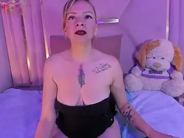 Stripchat Sex Cam of Rochi_Cooper