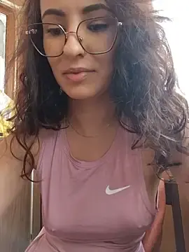 Stripchat Live Sex Cam of saidaskye