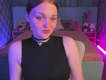 Stripchat Sex Cam of Emilly_Hiil
