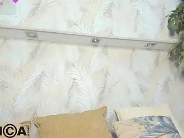 Stripchat Live Sex Cam of Donna_Evans