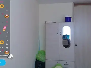 Stripchat Free Porn Cam of Demy_spicy
