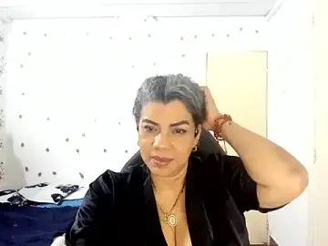 Stripchat Nude Webcam of vikyadams