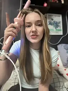 Stripchat Sex Cam of MilaMoone
