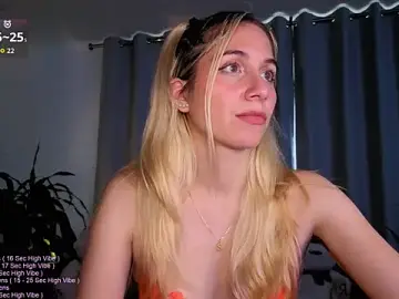 Stripchat Sex Cam of _LittleSammy