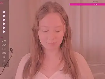 Stripchat Free Porn Cam of kira_lm