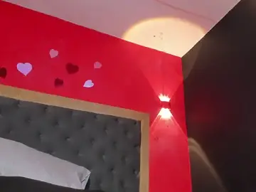 Stripchat Live Sex Cam of YayaHilton