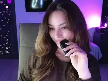 Stripchat Live Sex Cam of EdaFlower