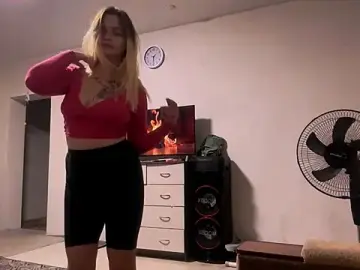Stripchat Watch Live Sex Cams of MaggyVerse