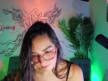 Stripchat Live Sex Cam of Emmi_Roberts