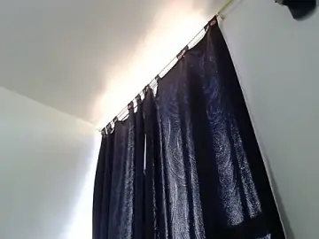 Stripchat Watch Live Sex Cams of nicolle_milf1978