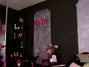 Stripchat Free Live Porn of AnneGoddesss
