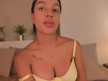 Stripchat Nude Webcam of xiomara_cortes
