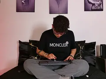 Stripchat Live Porn of alex_noa