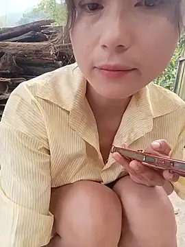 Stripchat Live Sex Cam of Linda-yiyi