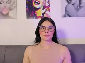 Stripchat Adult Webcams of Maylin_Garcia