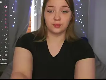 Stripchat Live Porn of CuteSharloti
