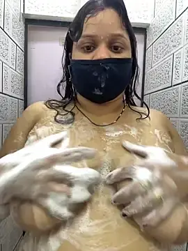 Stripchat Live Sex Cam of Catchybusty