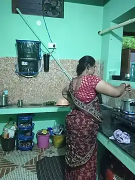 Stripchat Live Sex Cam of tamilaruvi