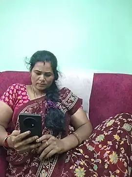 Stripchat Free Porn Cam of tamilaruvi