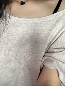 Stripchat Nude Webcam of Yiyina_17