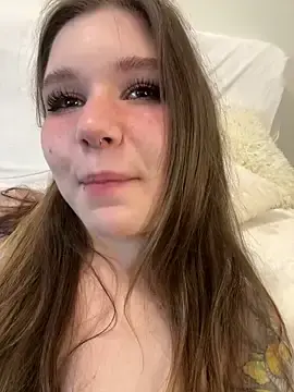 Stripchat Live Sex Cam of PumaShyXD