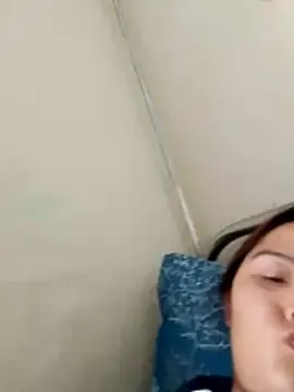 Stripchat Live Sex Cam of BigAssmomx