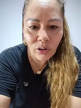 Stripchat Free Porn Cam of SluttyMilf79