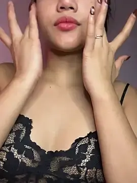 Stripchat Free Porn Cam of Kiee_19