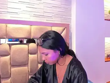 Stripchat Free Porn Cam of pocahontas_pow